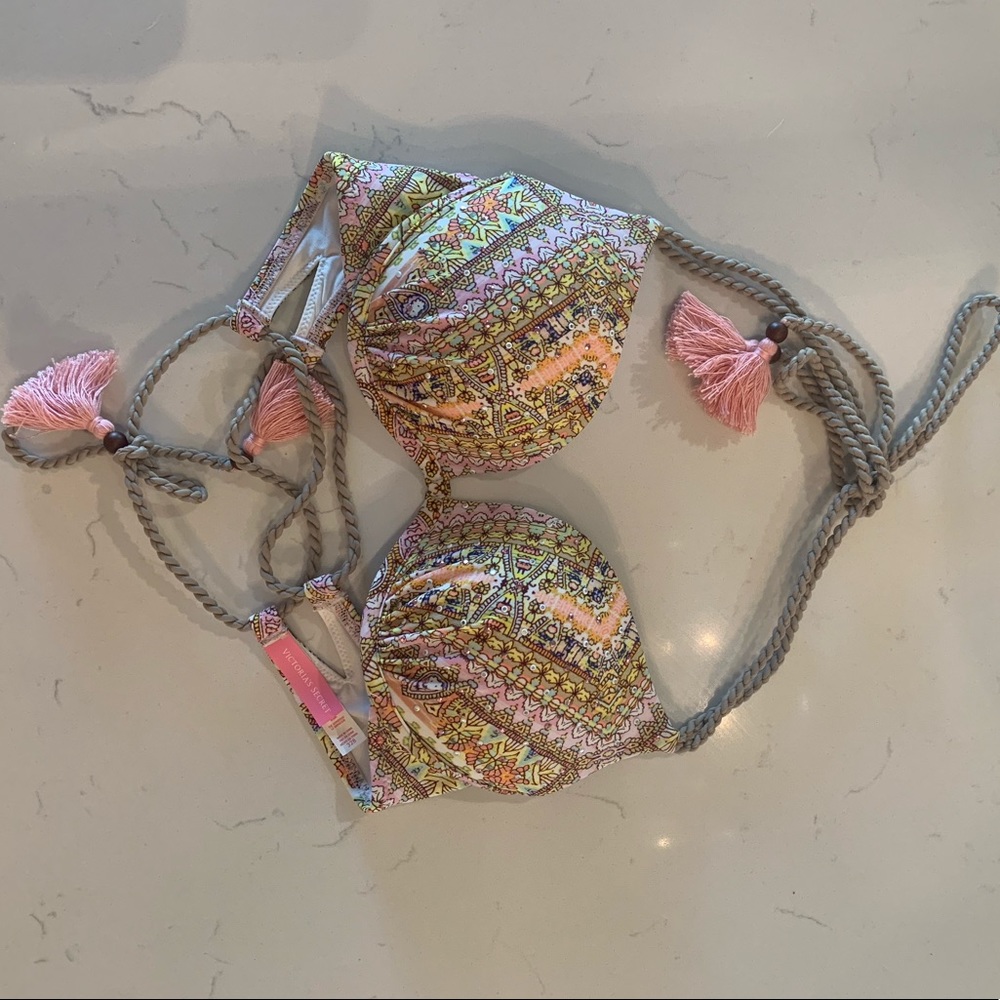 Victoria’s Secret The Gorgeous Swim Top - 32B